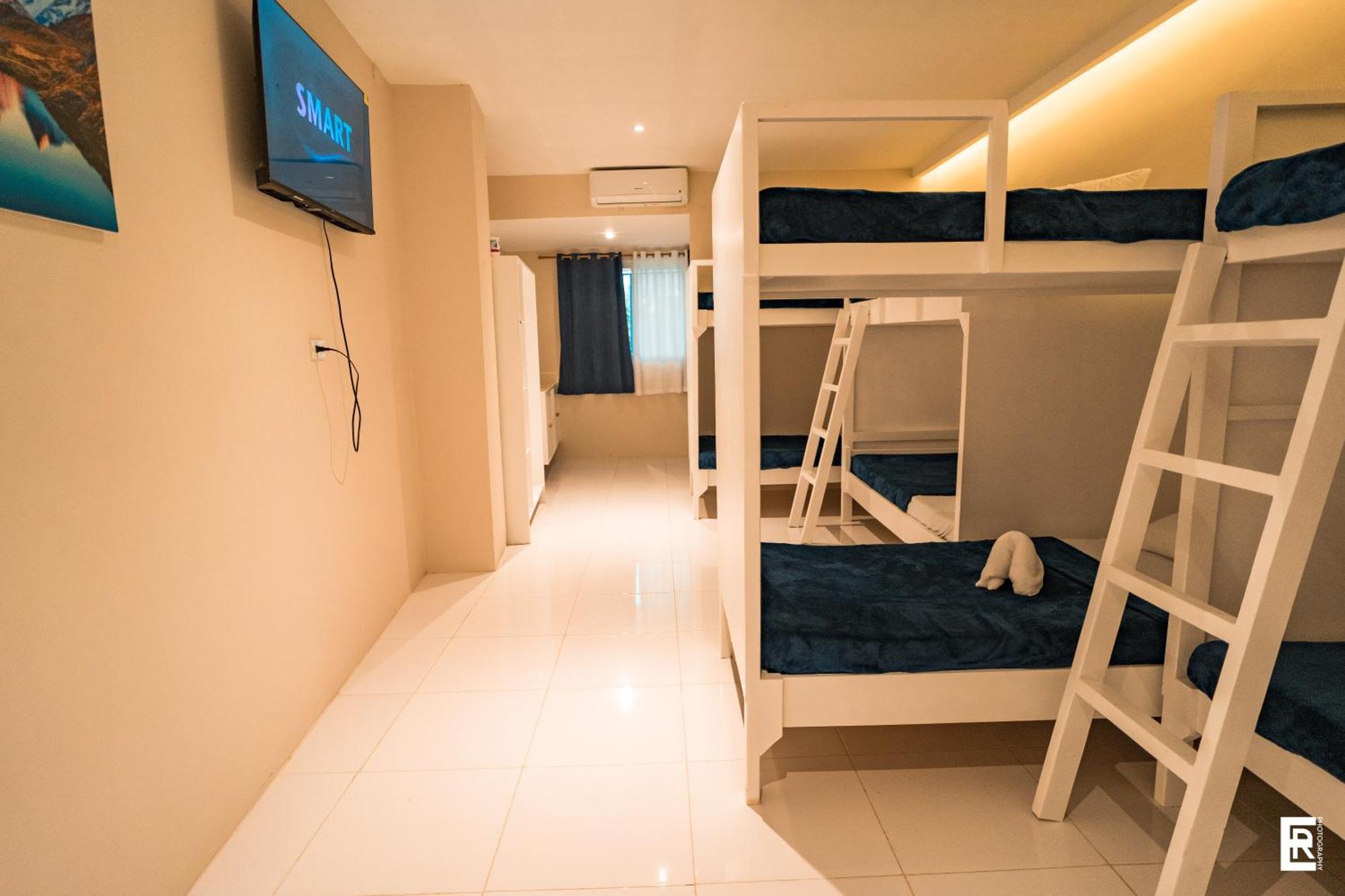 Bernese Resort Hotel Powered By Cocotel Ligao Pokoj fotografie