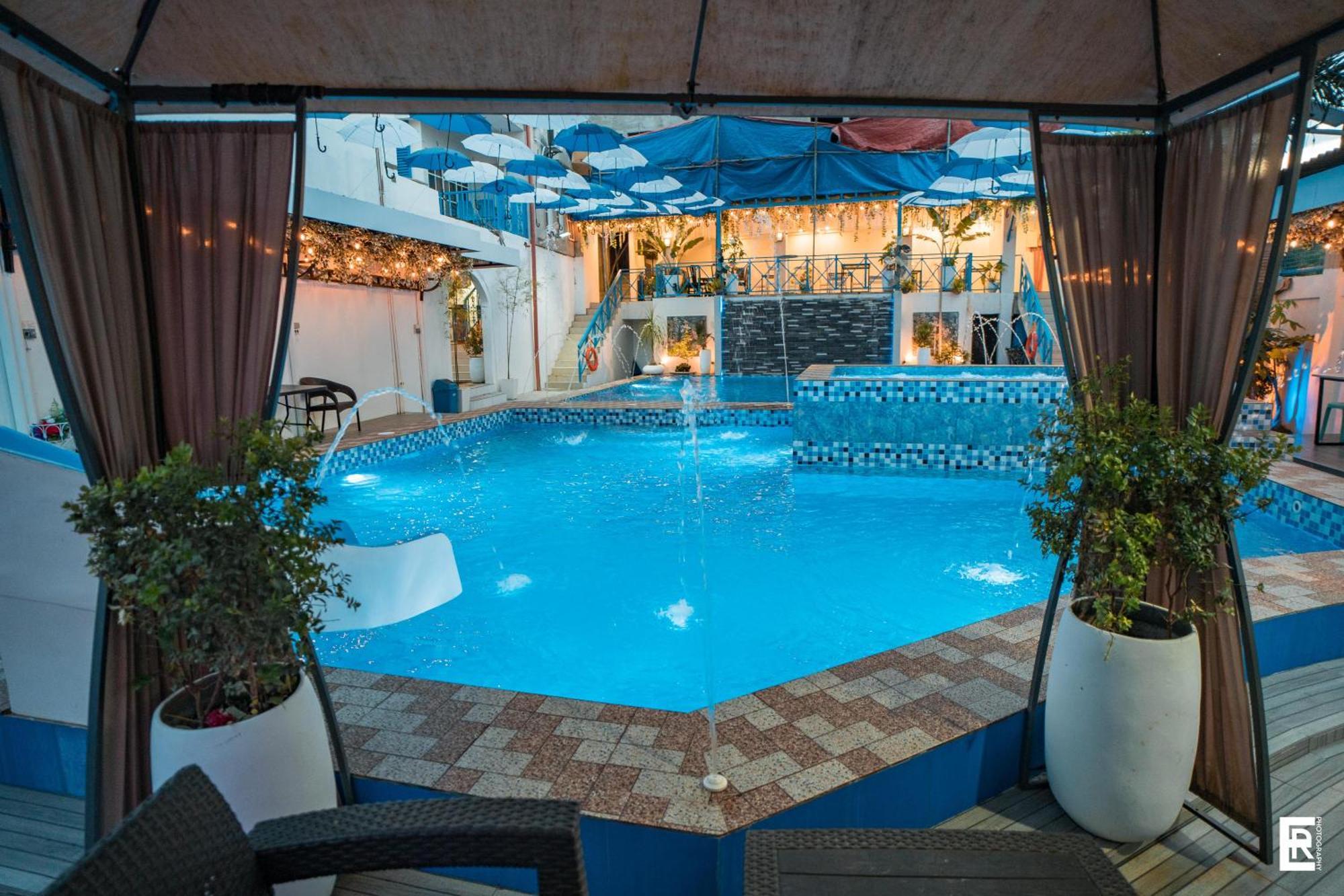 Bernese Resort Hotel Powered By Cocotel Ligao Exteriér fotografie